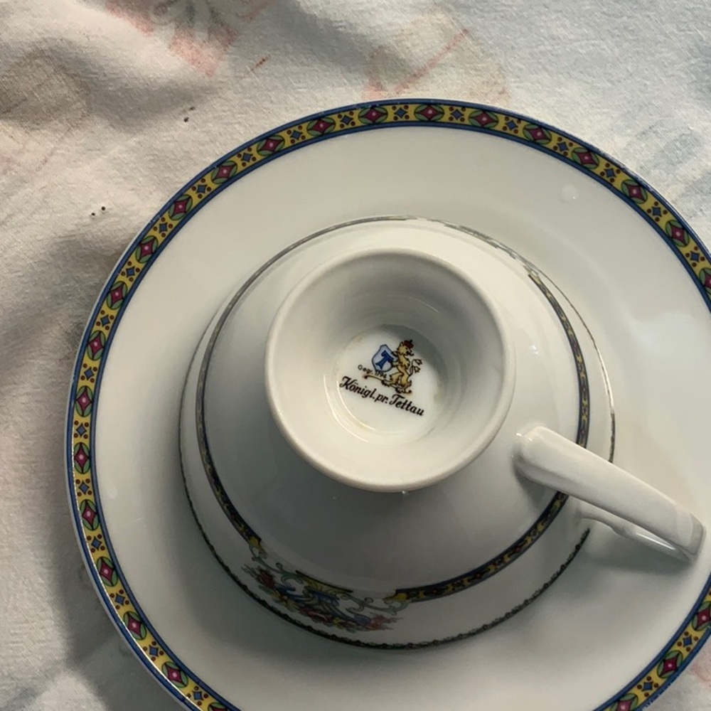 Konigl.pr.Tettau Tea Cup and Saucer Set